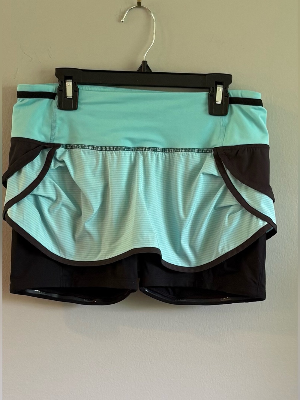 Lululemon Speed Squad Skort  in Tonka Stripe & Angel Blue Size 6